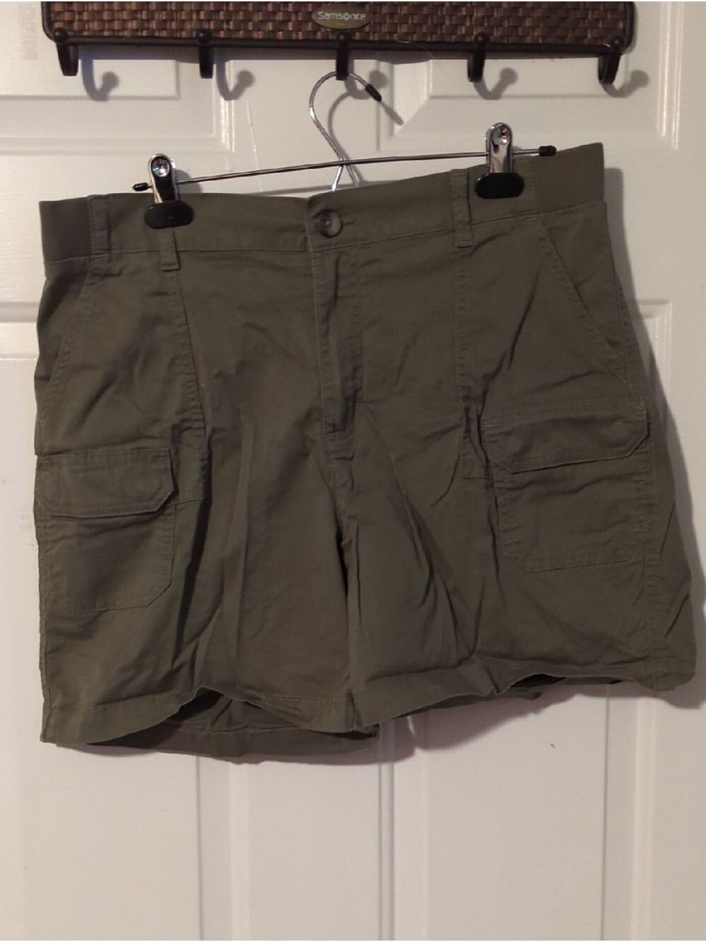 Olive Green Cargo Shorts Lee Relaxed Fit Women's Size 14 Stretch Comfy